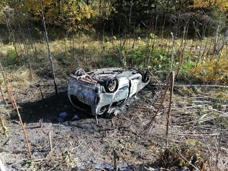 Автомобиль опрокинулся и загорелся. Фото: 1 отдел УГИБДД МВД по Удмуртии