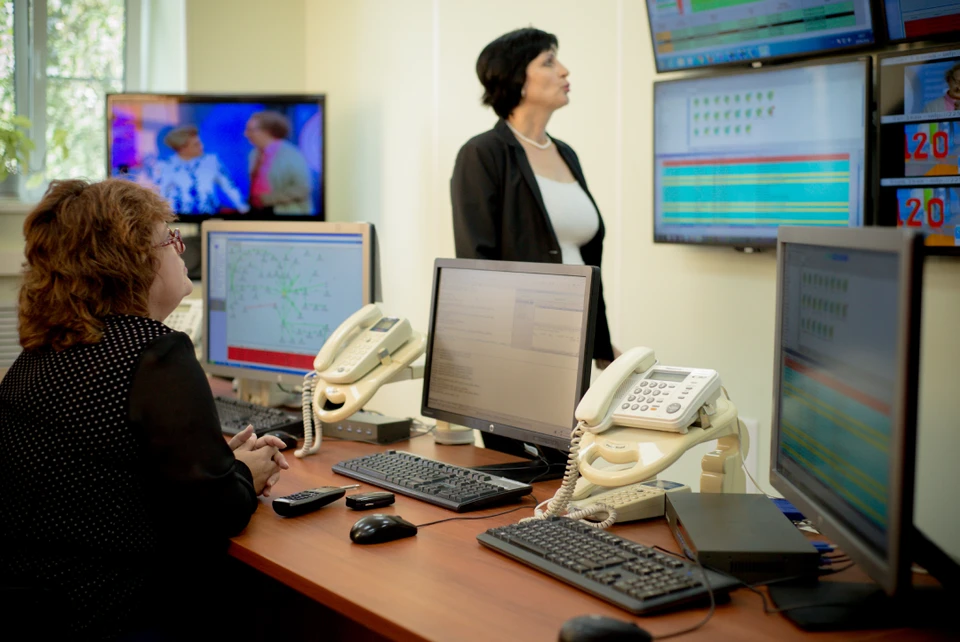 Один из региональных центров управления сетями, оборудование мониторинга. Фото предоставлено компанией Ростелеком.