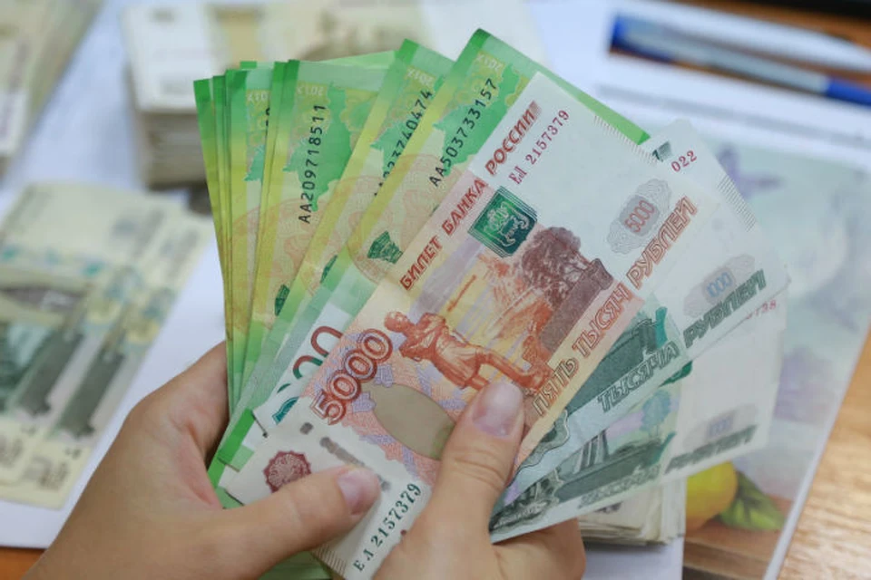 Кадровику придется заплатить штраф в размере 10 тысяч рублей