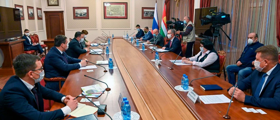Рабочая встреча Фрадкова и Шапши