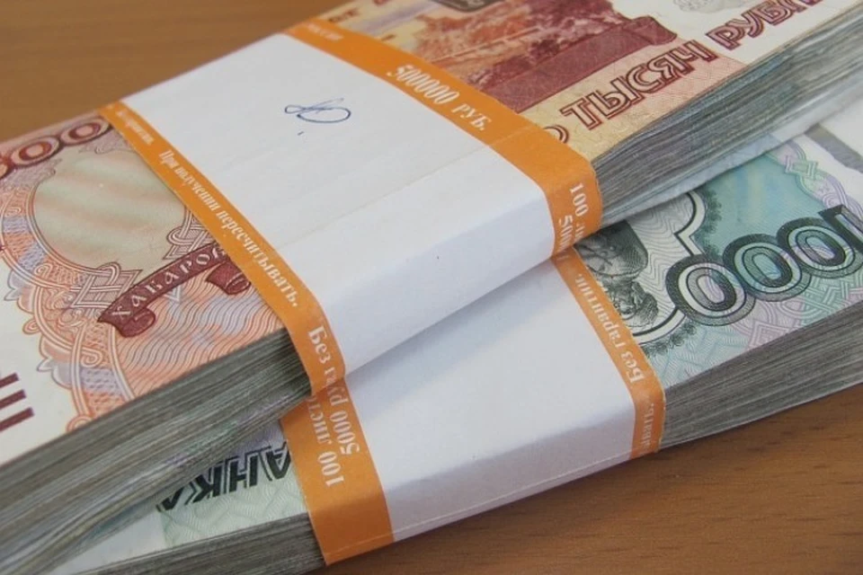 Представляясь сотрудниками ФСБ и банков мошенники похитили у сибиряков 700 000 рублей