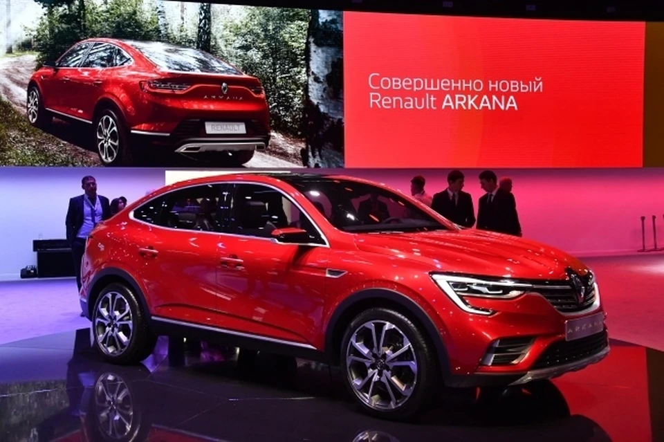 Автомобиль Renault Arkana на московском международном автомобильном салоне в МВЦ `Крокус Экспо`