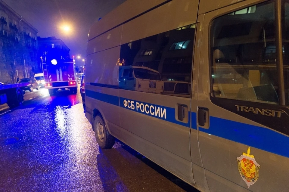 Петербургского полицейского поймали с поличным при попытке забрать взятку.