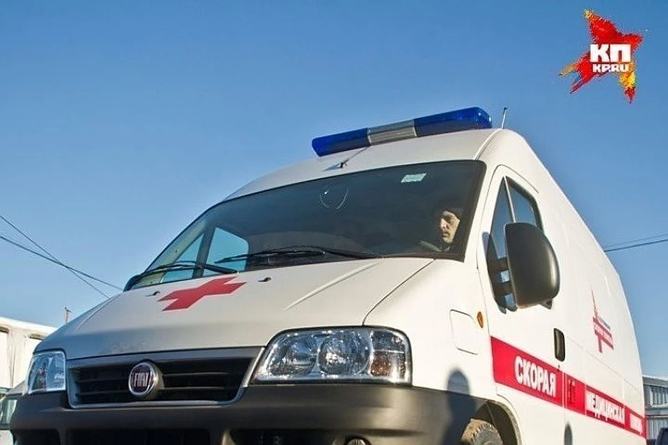 Один человек погиб и один получил травмы в ДТП с "КамАзом" в Тверской области