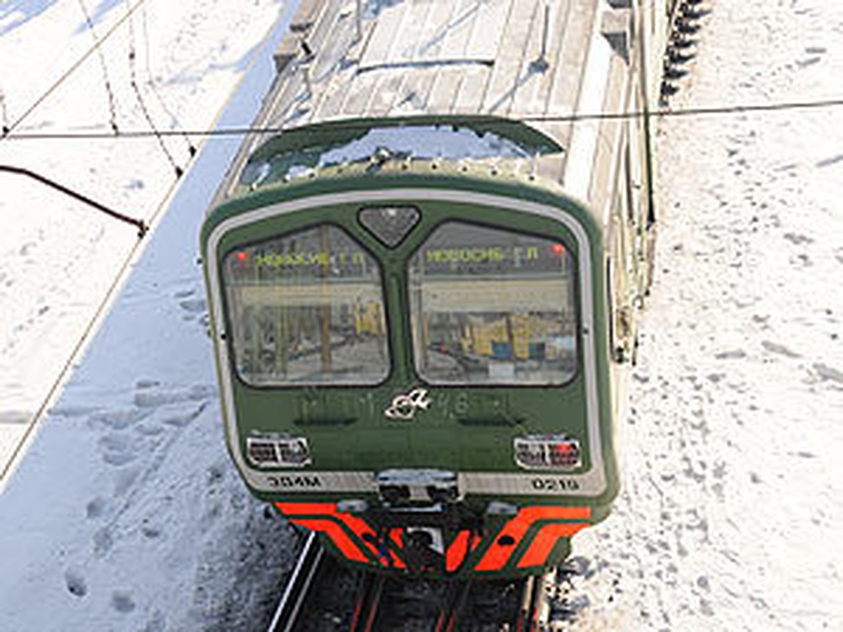 московский поезд 26 мая. парадигма новогодний вокзал. электричка новогодняя речной вокзал. электричка новогодняя речной.