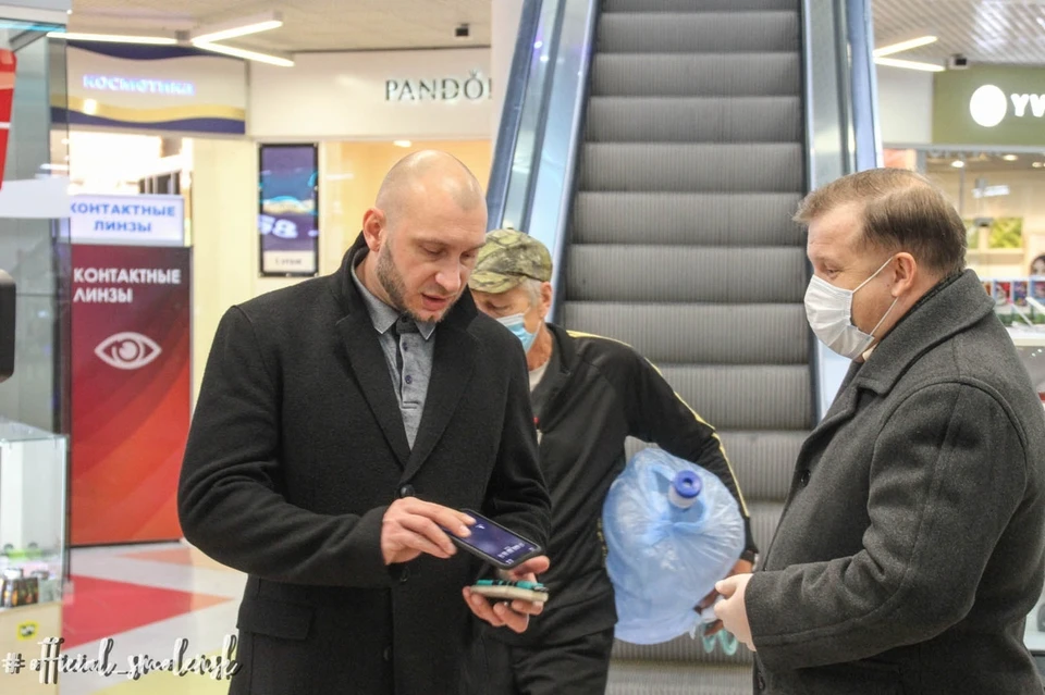 В Смоленске ТЦ проверили на соблюдение масочного режима. Фото: администрация г. Смоленска.