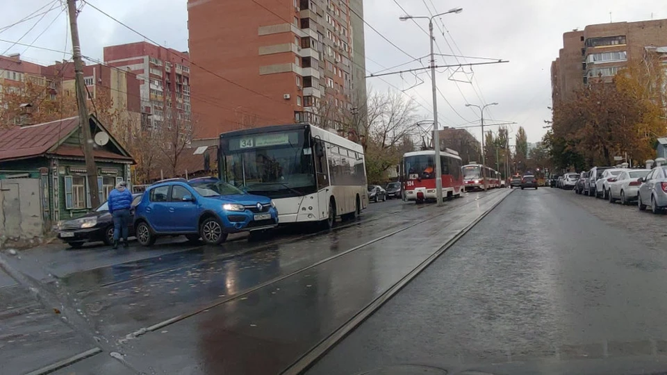 Авария на Арцыбушевской перегородила движением трамваям Фото: ГТРК-Самара