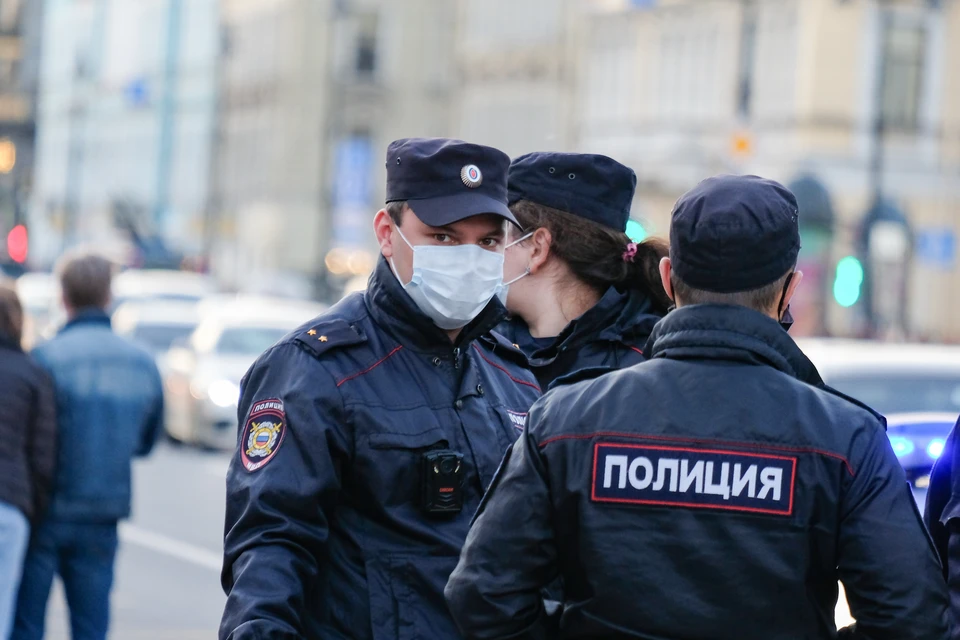 Масштабные рейды на соблюдение масочного режима в общественном транспорте начались с 26 октября в Петербурге