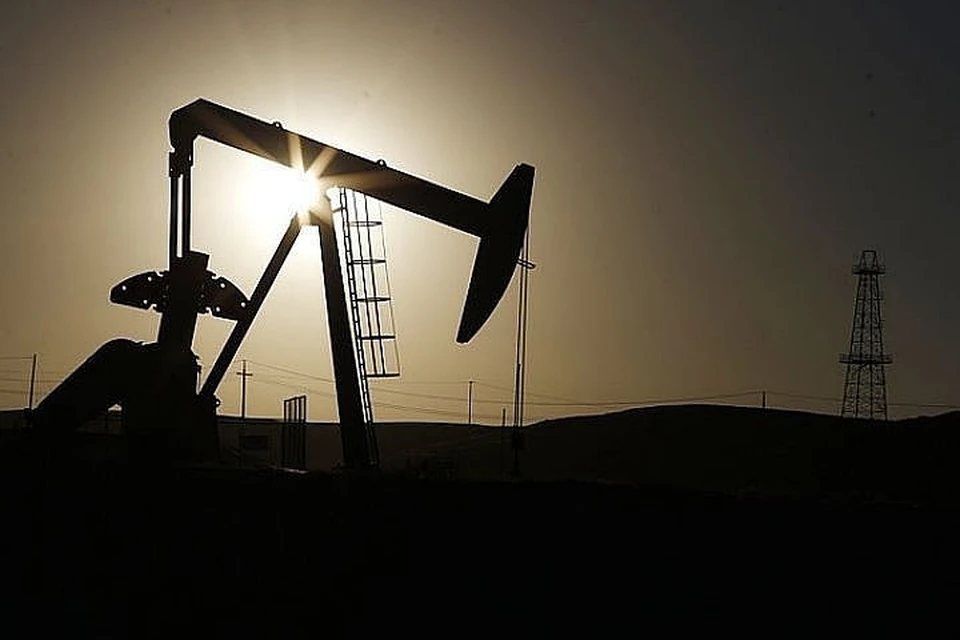 На фоне снижения нефтяных котировок российский индекс РТС упал ниже 1100 пунктов впервые с 14 мая