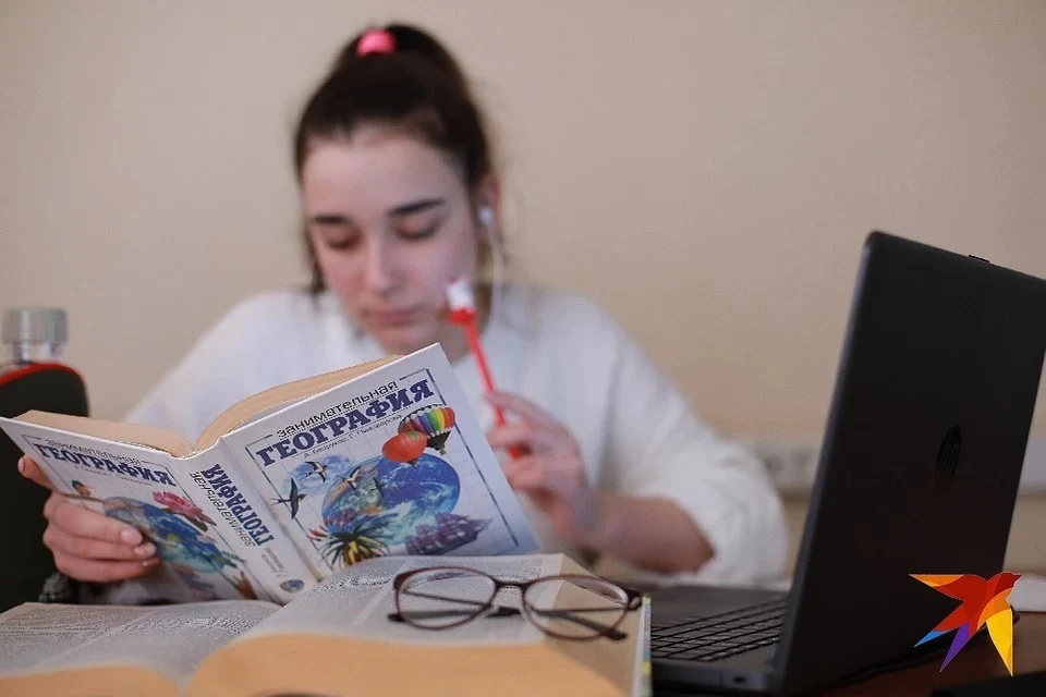Дистанционное обучение для средних и старших классов планируется продлить до 22 ноября