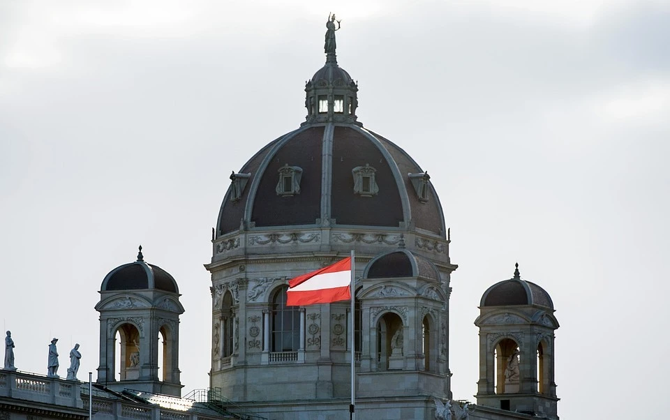 Австрия объявляет полный локдаун из-за коронавируса