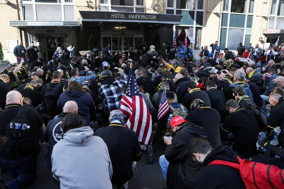 После столкновений между протестующими в Вашингтоне задержали 20 человек