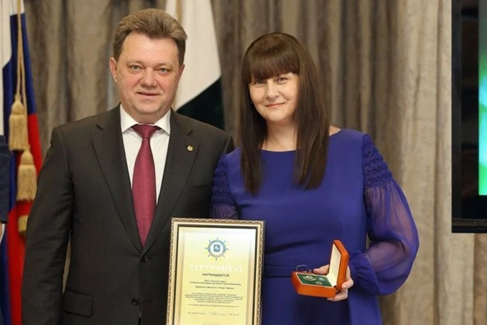 Мэр Томска вместе со своей супругой. Он ей вручил медаль за меценатство. Фото: admin.tomsk.ru