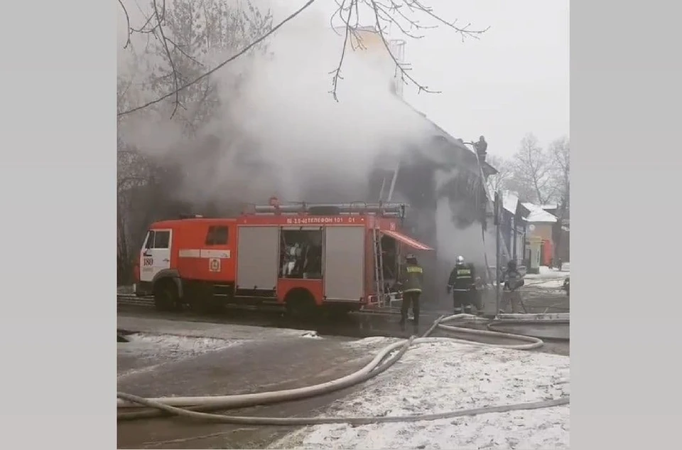 Заброшенный дом загорелся в Канавинском районе Нижнего Новгорода. ФОТО: Нижний Новгород. Без цензуры