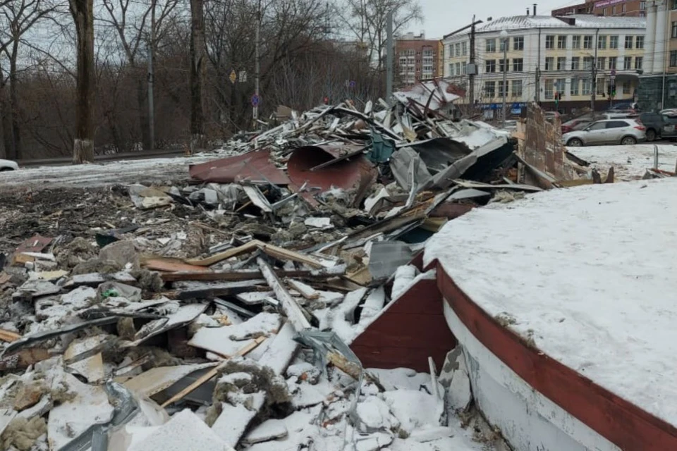 Собственник должен был снести кафе в течение двух месяцев. Фото: admkirov.ru