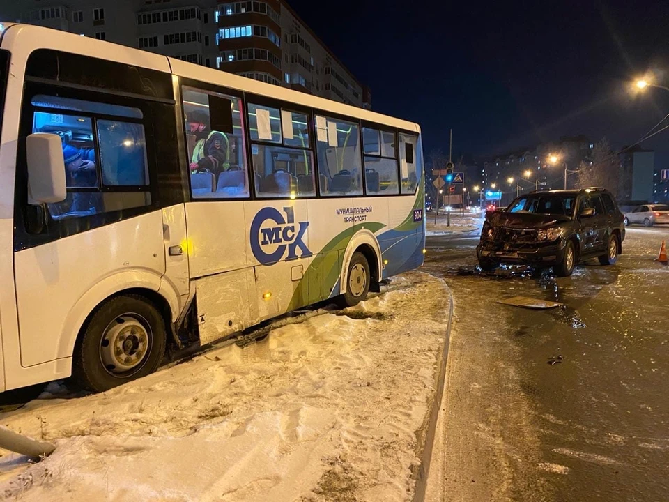 Двое пассажиров автобуса обратились в больницу. Больше никто не пострадал. Фото: пресс-служба Госавтоинспекции