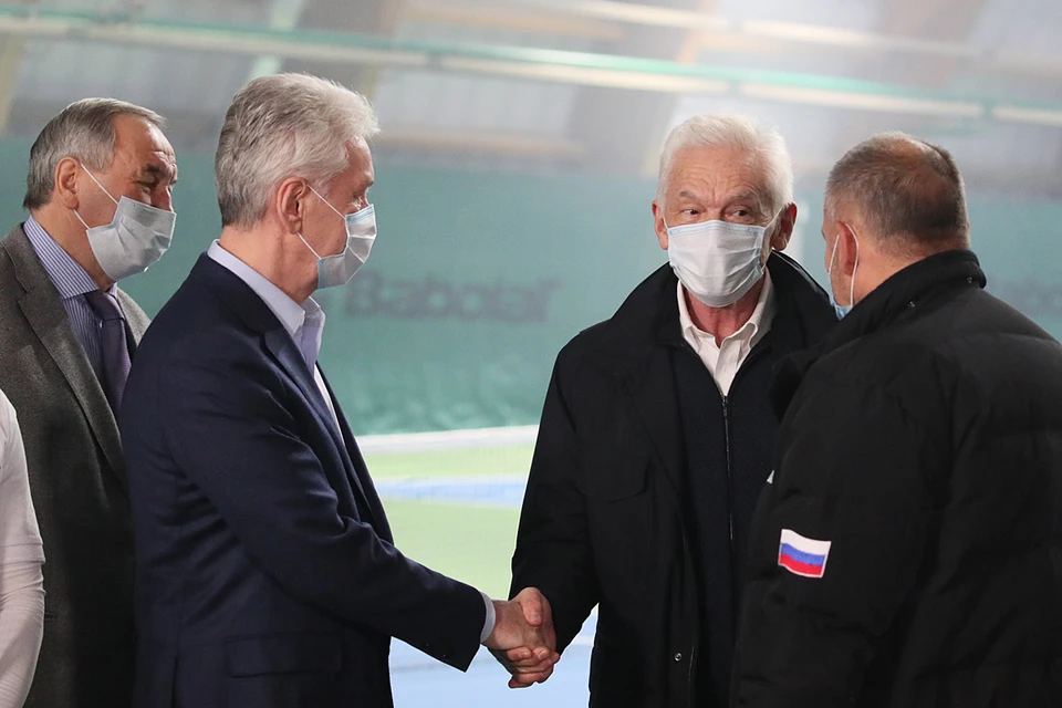 Сергей Собянин во время осмотра центра "Спартак" в Сокольниках. Фото: Владимир Гердо/ТАСС