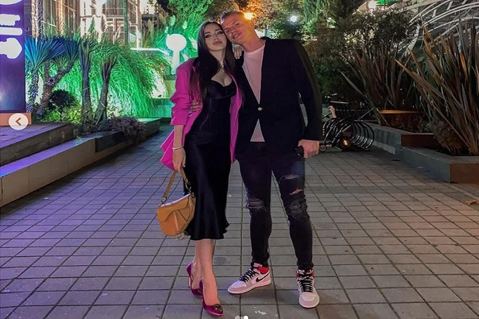 Дмитрий Тарасов с третьей супругой Анастасией. Фото: Instagram Анастасия Костенко