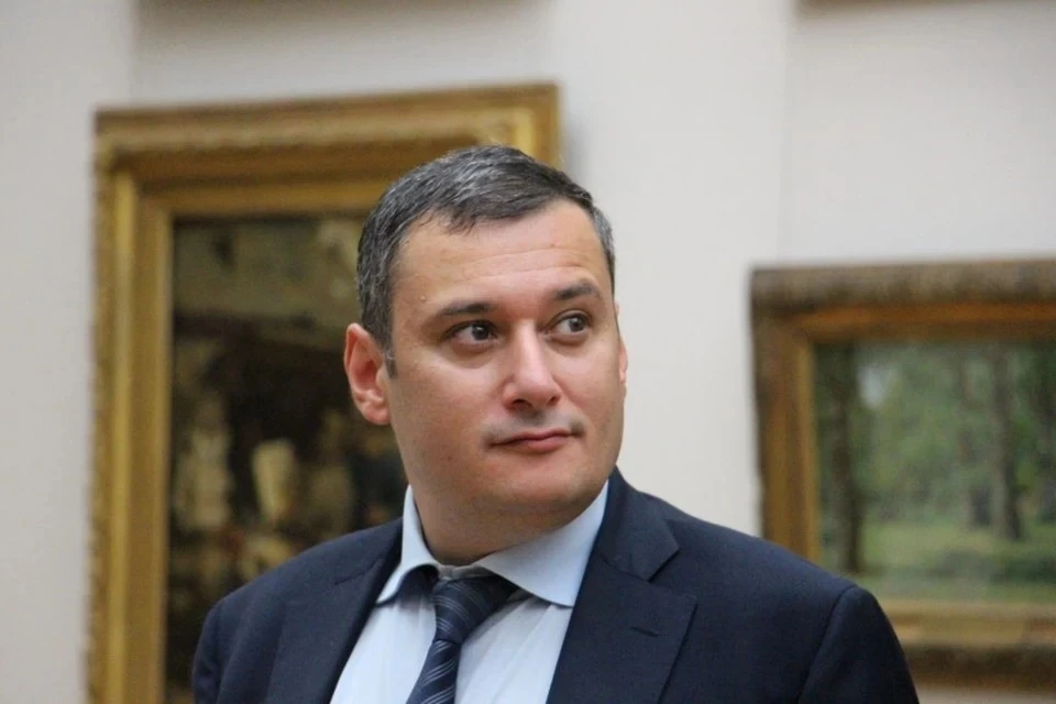 Хинштейн отметил, что дела на высокопоставленных лиц могут продолжиться