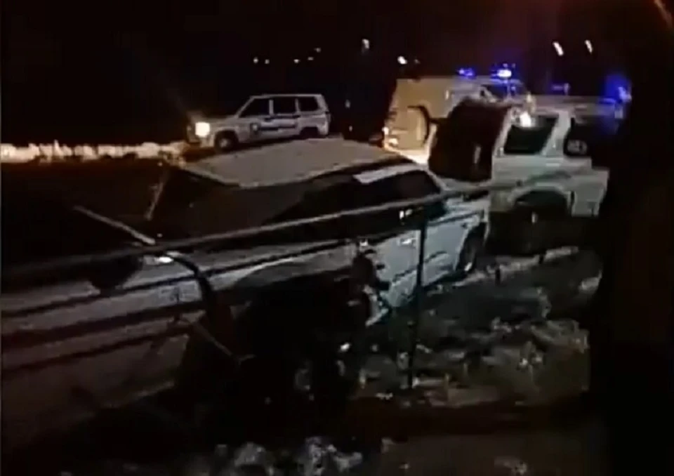 В массовом ДТП пострадало пять автомобилей. Вина за ДТП может оказаться на водителе Prius, благодаря которому поймали лихача.