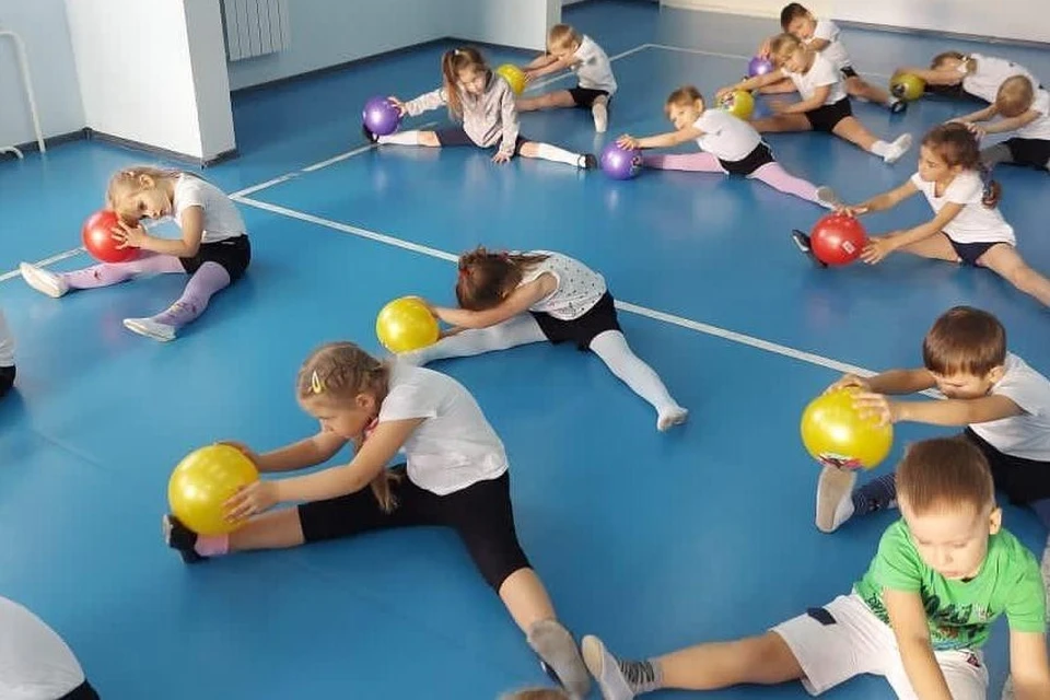 Детский фитнес и футбол появились в корсаковском детском саду №7 - KP.RU