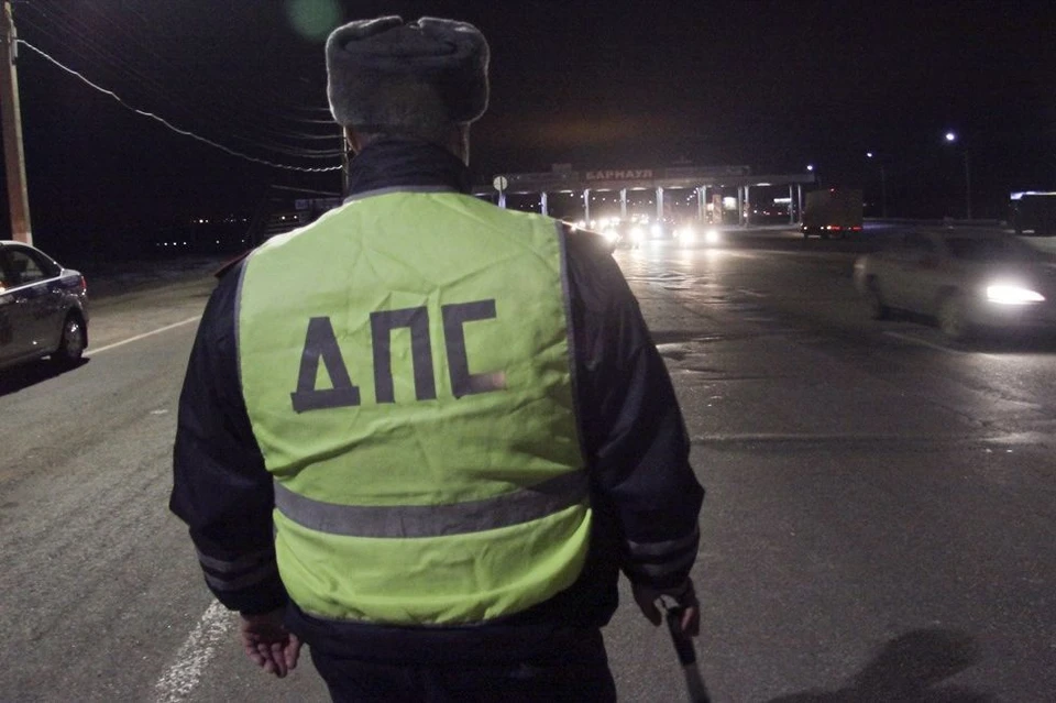Очевидцев просят звонить в ГИБДД.
