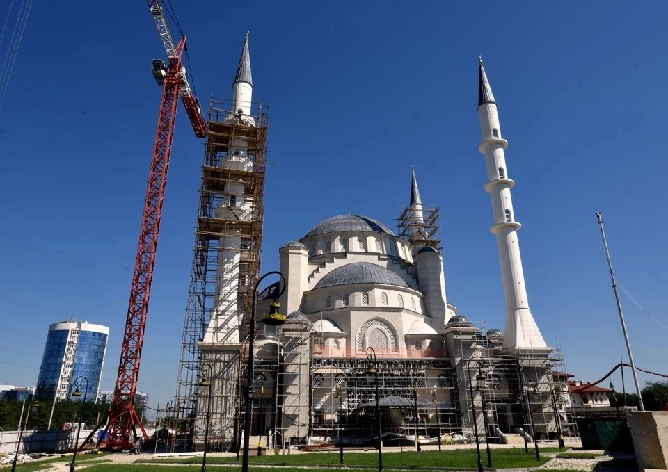 Открытие Соборной мечети Симферополя перенесли на конец 2021 года.