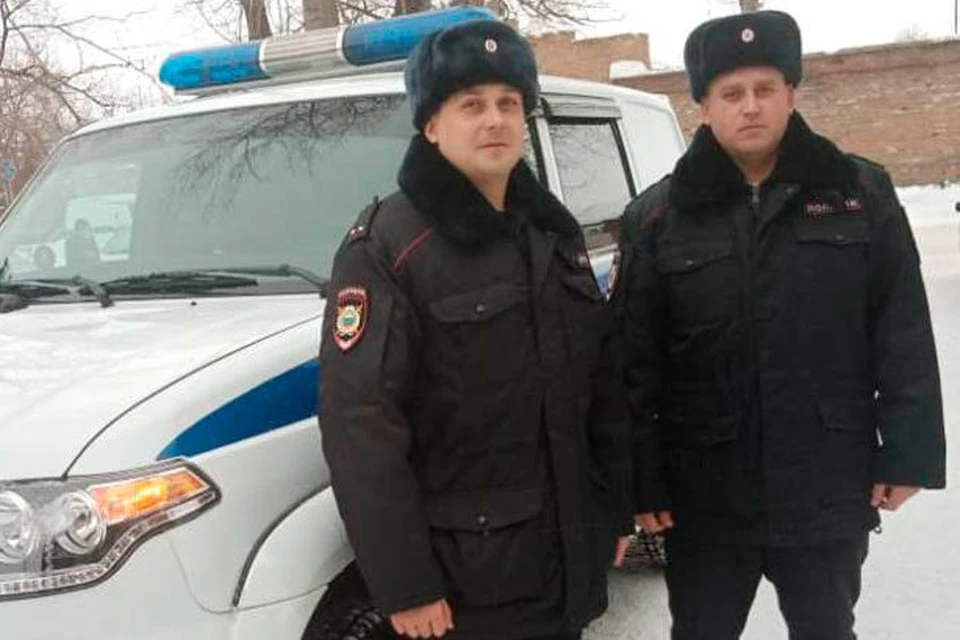 Нашедшие детей полицейские