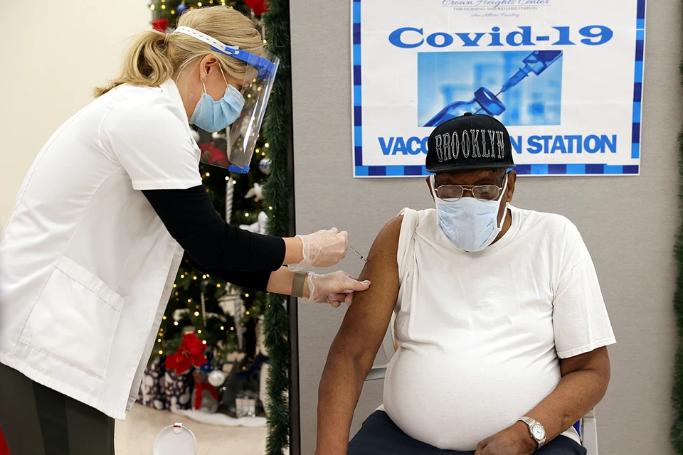 В стране вакцину от коронавируса сделали только около 3 миллионов человек