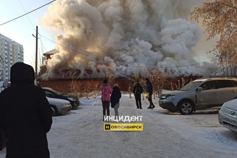 В результате пожара никто не пострадал. Фото: https://vk.com/incident_nsk