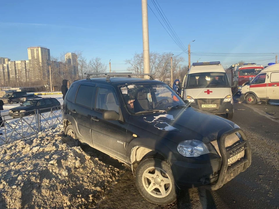 Niva Chevrolet разворачивалась и не пропустила машину СМП. Фото: ГУ МЧС по Челябинской области