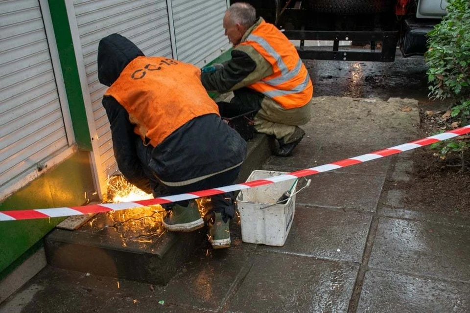 В Ялте начался демонтаж нелегальных торговых объектов. Фото: Янина Павленко / Facebook