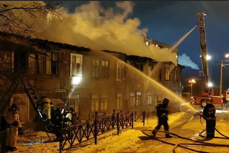 Причины пожара устанавливаются. Фото: vk.com/spasinfo51