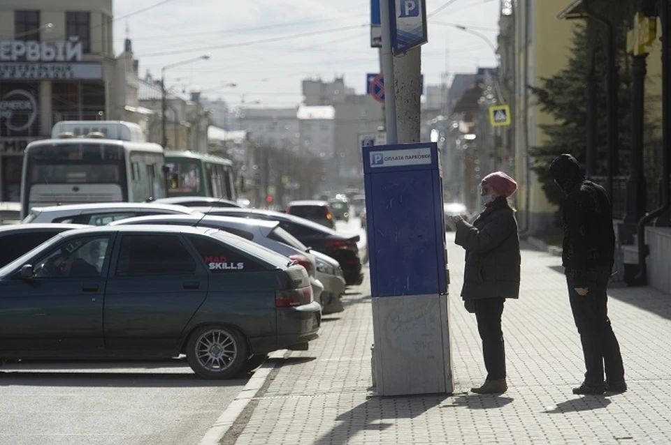 Платные парковки в уральской столице не раз подвергались критике из-за своей дороговизны и низкой эффективности