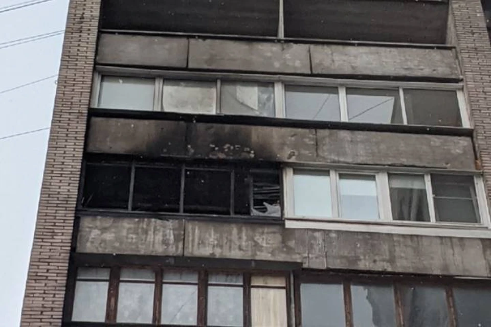 В многоэтажке на Большевиков произошел мощный пожар