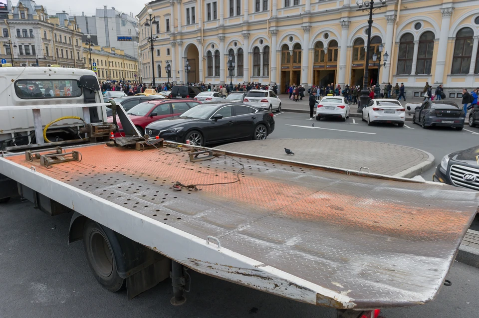 Житель Ленобласти сдал в металлолом украденные в Петербурге "Жигули".