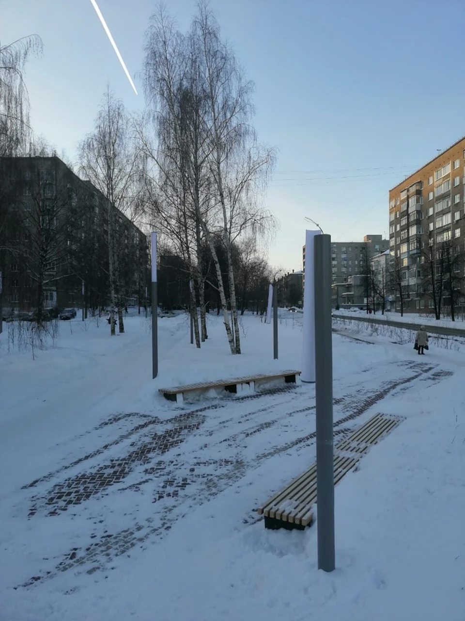 В социальных сетях появились сообщения от возмущенных жителей о сломанных фонарях Фото: Евгения Головкова