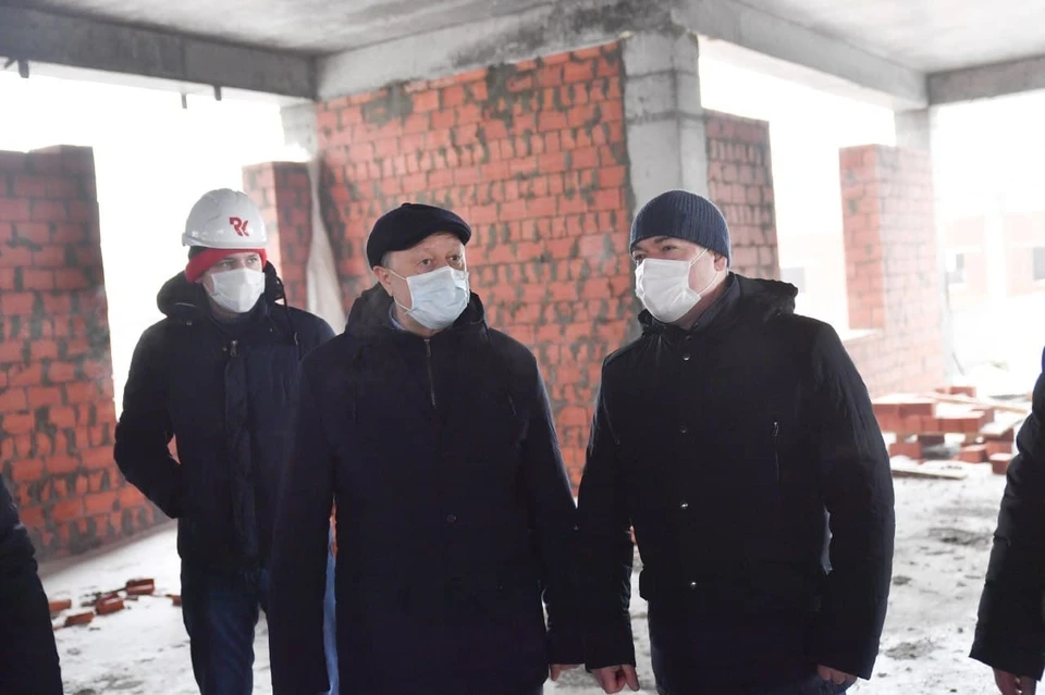 Валерий Радаев посетил строящийся саратовский Онкоцентр