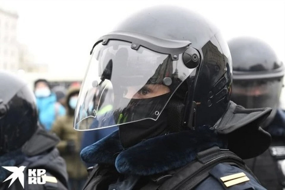 Из-за возможных акций протестов в Москве усилены меры безопасности, закрыты станции метро и перекрыты несколько улиц.