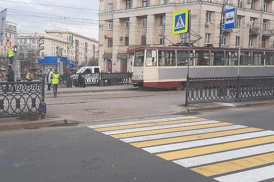 В октябре на Цвиллинга из-за ремонта подземного перехода сделали «зебру». По просьбе горожан власти решили ее оставить. Фото: администрация Челябинска
