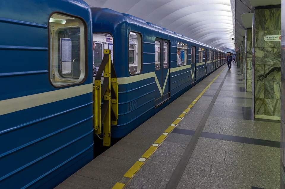 Петербурженка пожаловалась на извращенца в метро