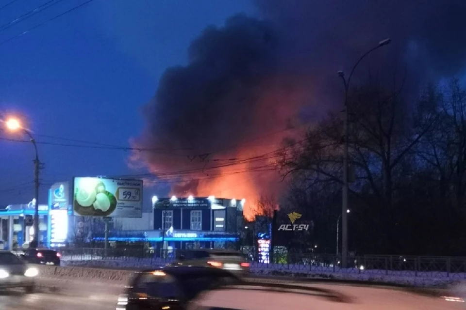 Баня загорелась на улице 1-ой Шоссейной.