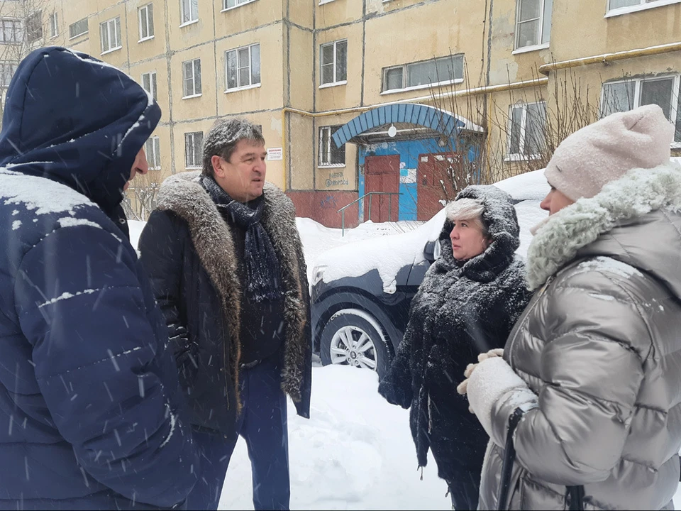 Жители дома №21 по Маринченко дождались запуска лифтов, но вопросы еще остаются. Фото: пресс-служба горсовета