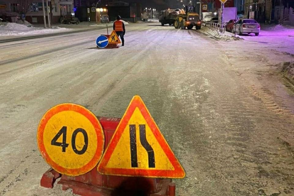 За ночь дорожники вывезли с улиц несколько тысяч тонн снега. Фото: комитет дорожного хозяйства Челябинска