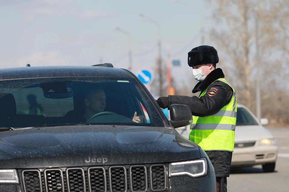 Долги по штрафам ГИБДД в России за год выросли почти на миллиард рублей