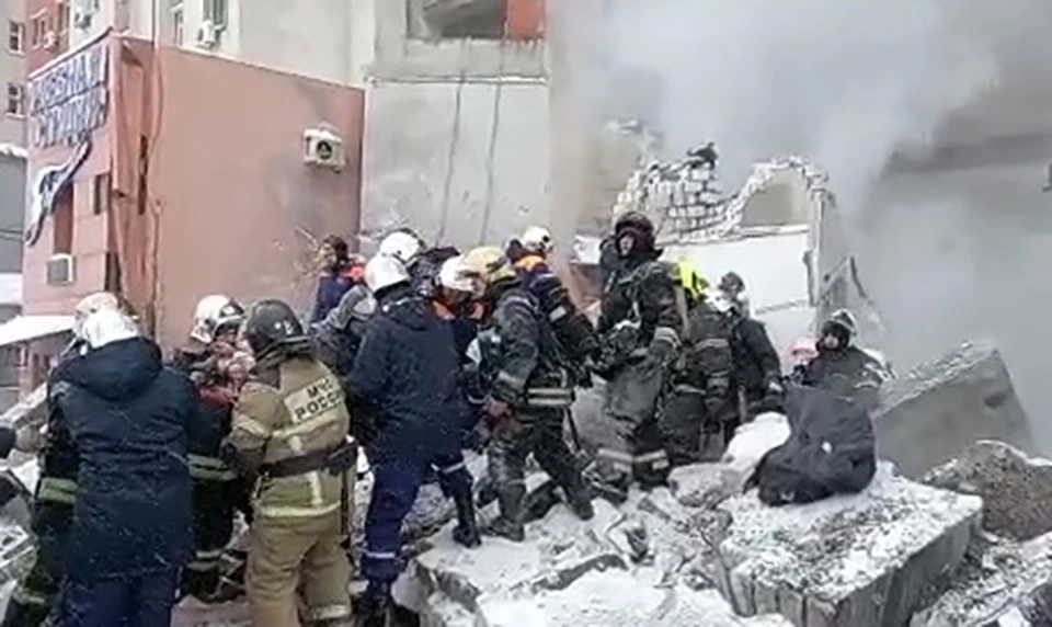 Нижегородку с ожогами и ссадинами извлекли из-под завалов на месте взрыва в Нижнем Новгороде.