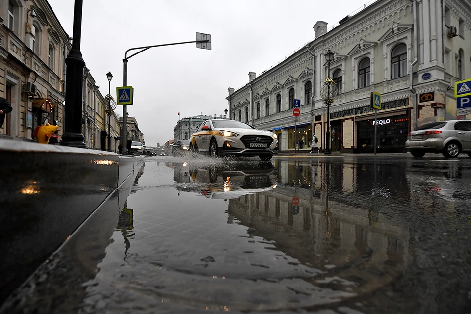 Московские улицы затопило после первой оттепели