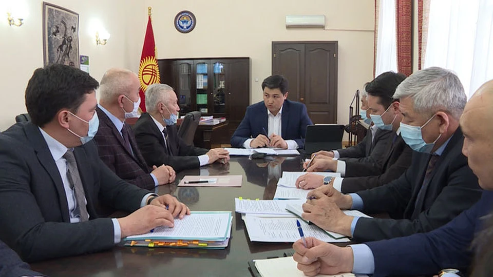 В Кыргызстане на правительственном уровне продолжают обсуждать проблемы горнодобывающей отрасли.
