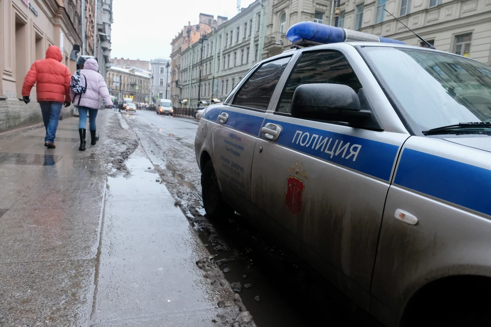 В Петербурге к парадной дома подкинули труп мужчины