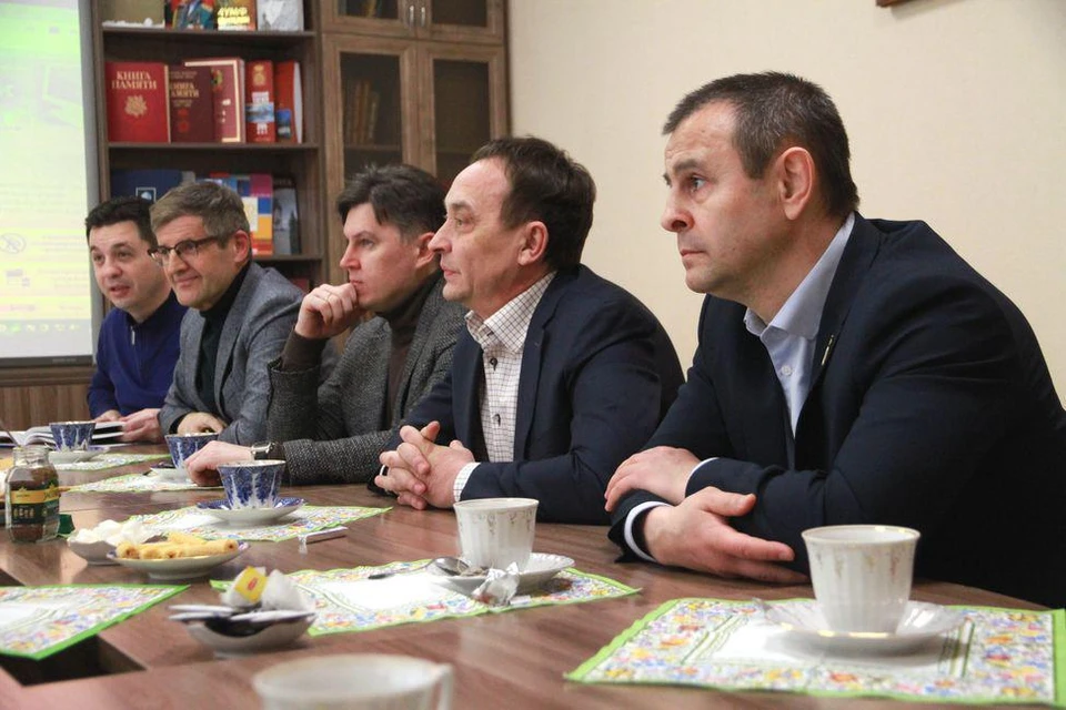 Депутаты провели выездное совещание в Управлении государственной архивной службы Новосибирской области. Фото: Законодательное собрание Новосибирской области.